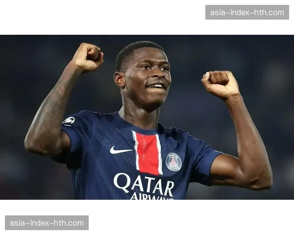 官方：巴黎圣日耳曼后卫努诺-门德斯恢复完整训练