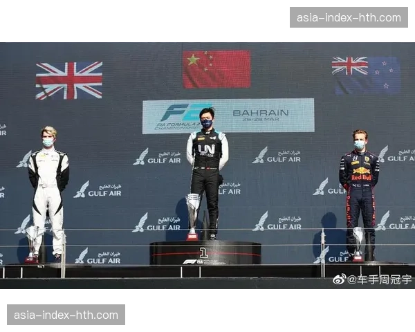 F1中国站冲刺赛：周冠宇主场首秀引发看台欢呼，最终位列第12